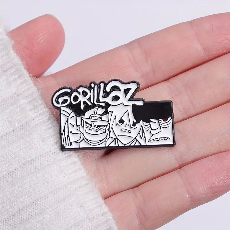 Pin's Métallique "Gorillaz" Noir et Blanc - Broche de Collection pour Fans de Musique