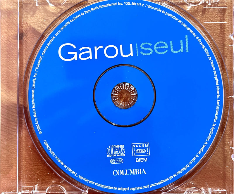 a cd with the word garou seul on it