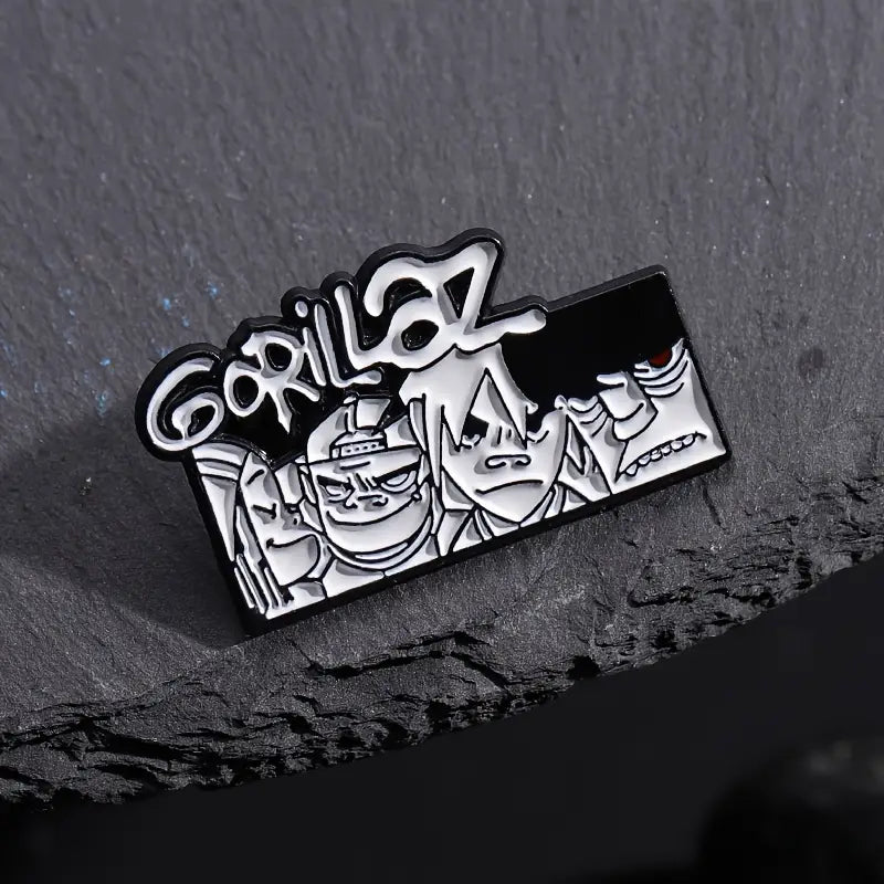 Pin's Métallique "Gorillaz" Noir et Blanc - Broche de Collection pour Fans de Musique