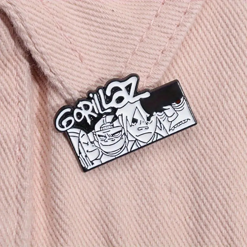 Pin's Métallique "Gorillaz" Noir et Blanc - Broche de Collection pour Fans de Musique